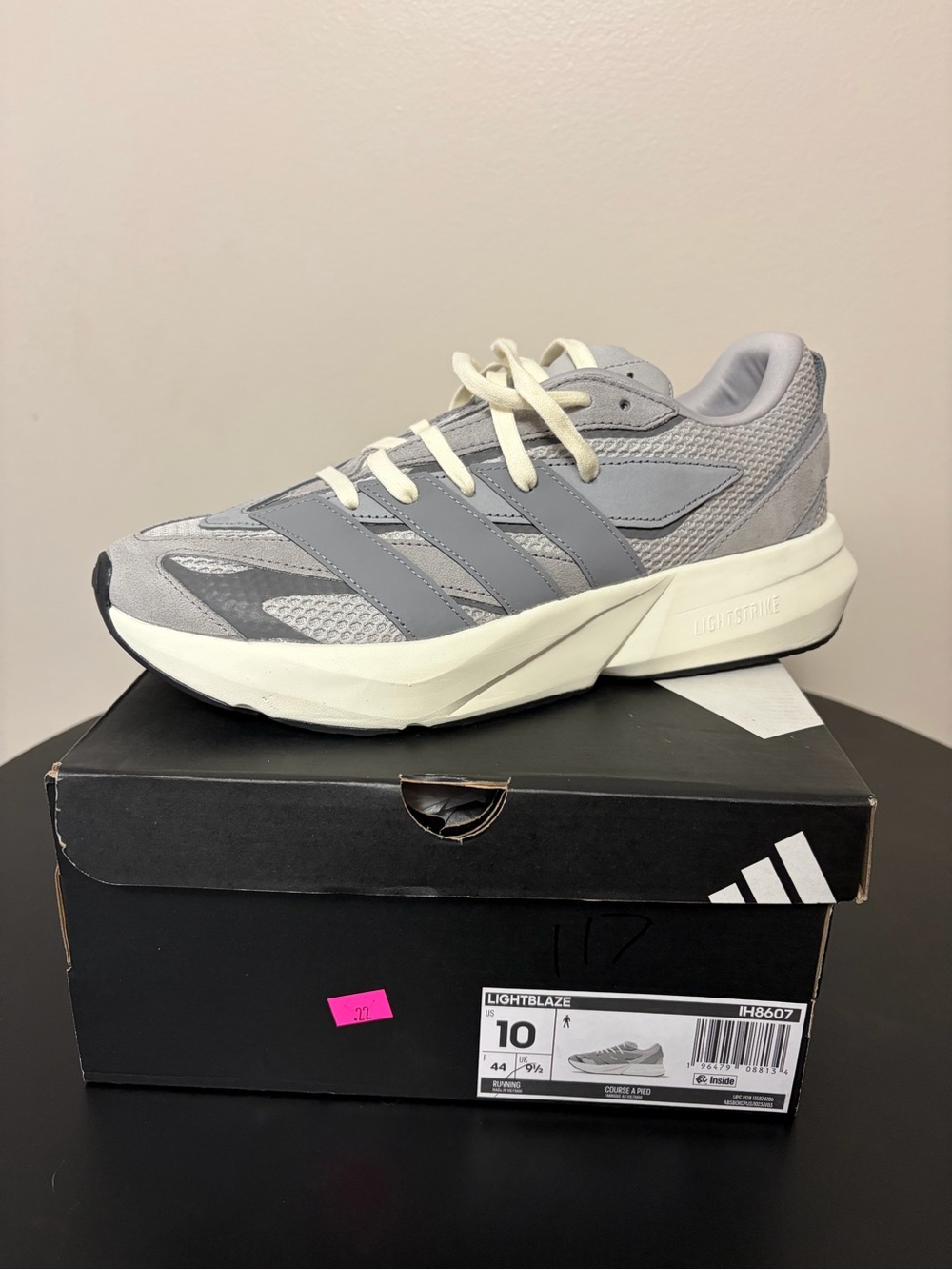 adidas Lightblaze Men's Light Gray/Off-White Running Sneakers